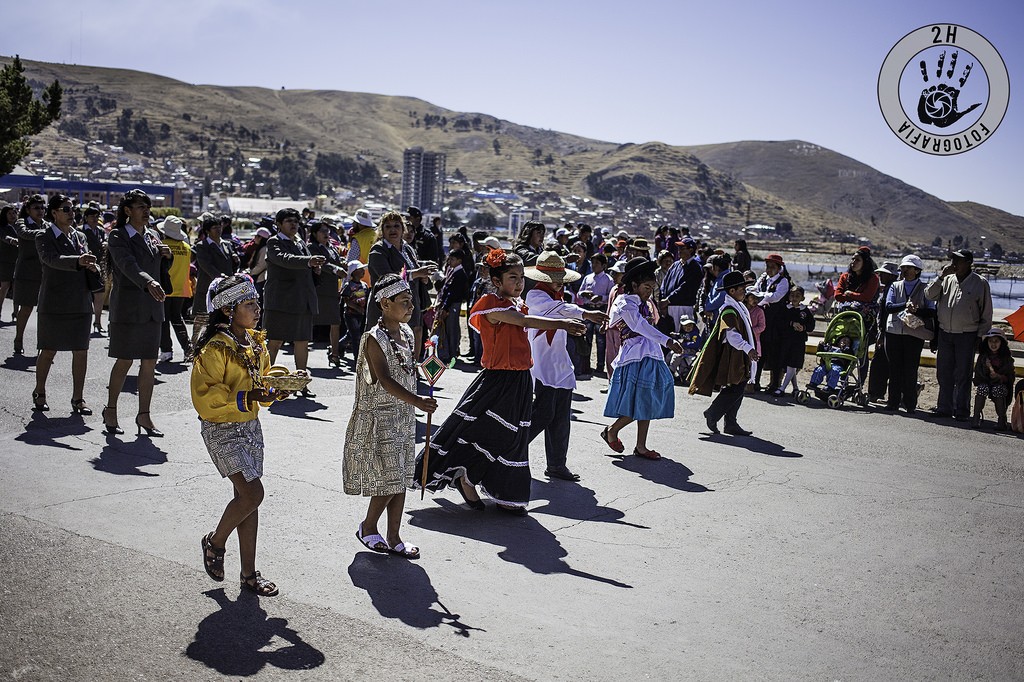 Desfile por el Día de la Nación en Puno